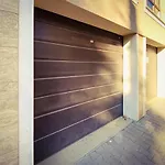 к's Living With Free Parking Апартаменты *