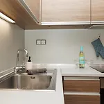 к's Living With Free Parking Апартаменты