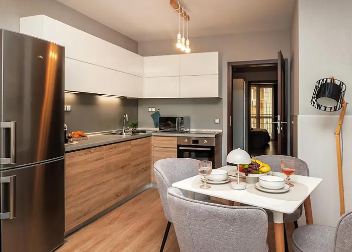 Διαμέρισμα к's Living With Free Parking