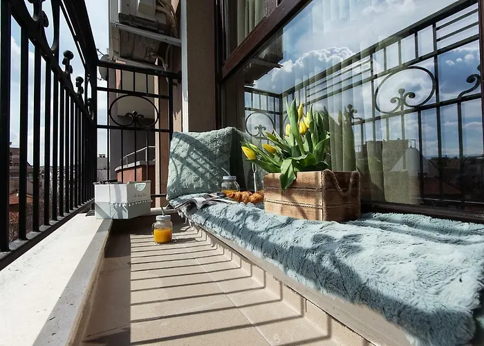 к's Living With Free Parking