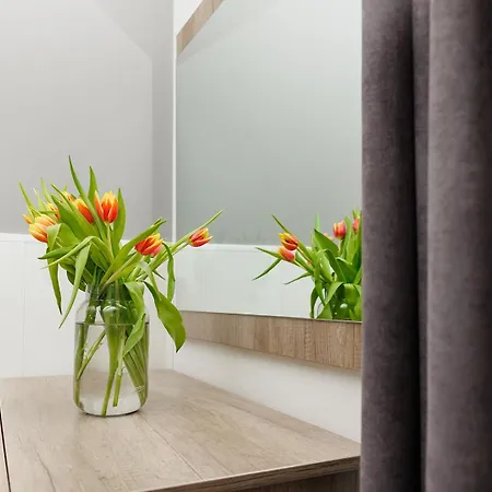 Апартамент к's Living With Free Parking *