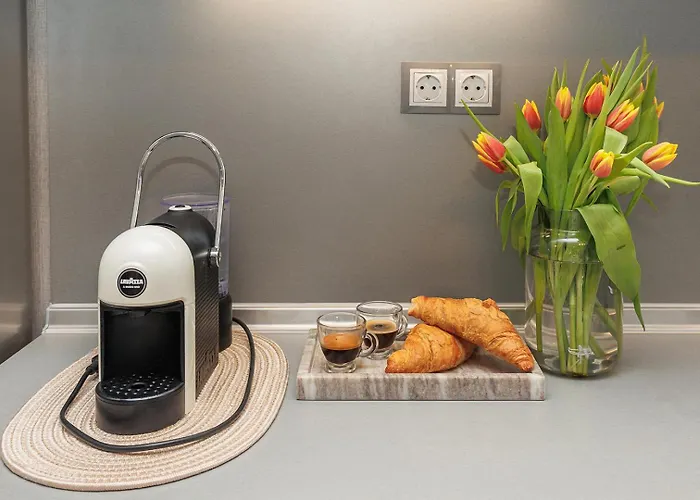 к's Living With Free Parking