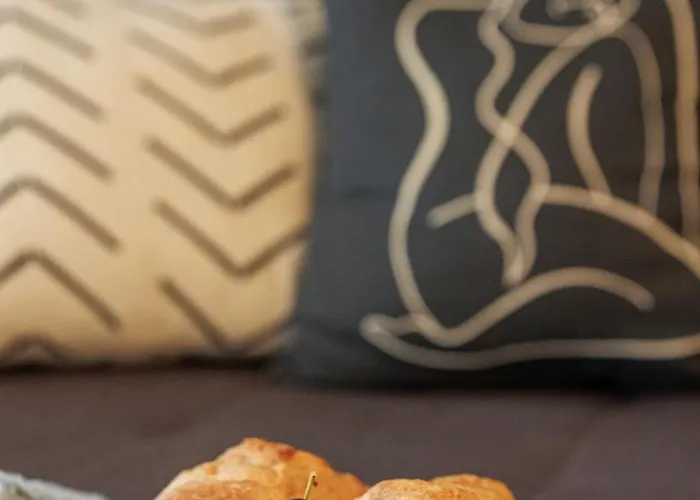 Апартамент к's Living With Free Parking *